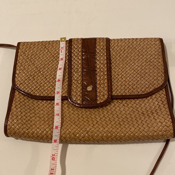 Raffia Straw Bag. Lord and Taylor. Very unique. - Picture 8 of 9